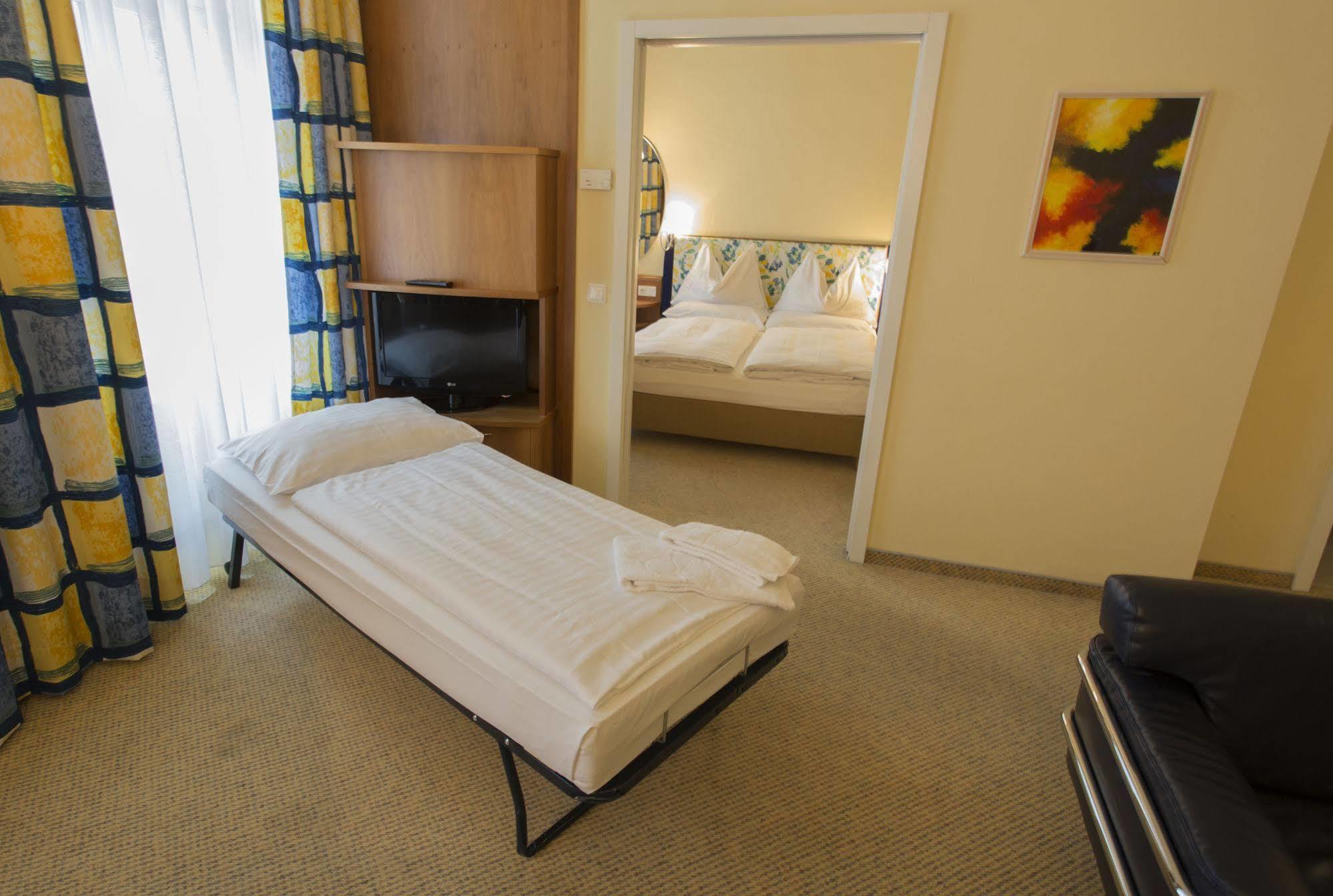 Starlight Suiten Hotel Renngasse 비엔나 외부 사진